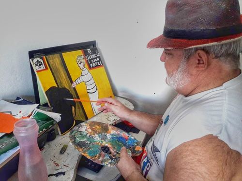 CODO pintando em seu ateliê
